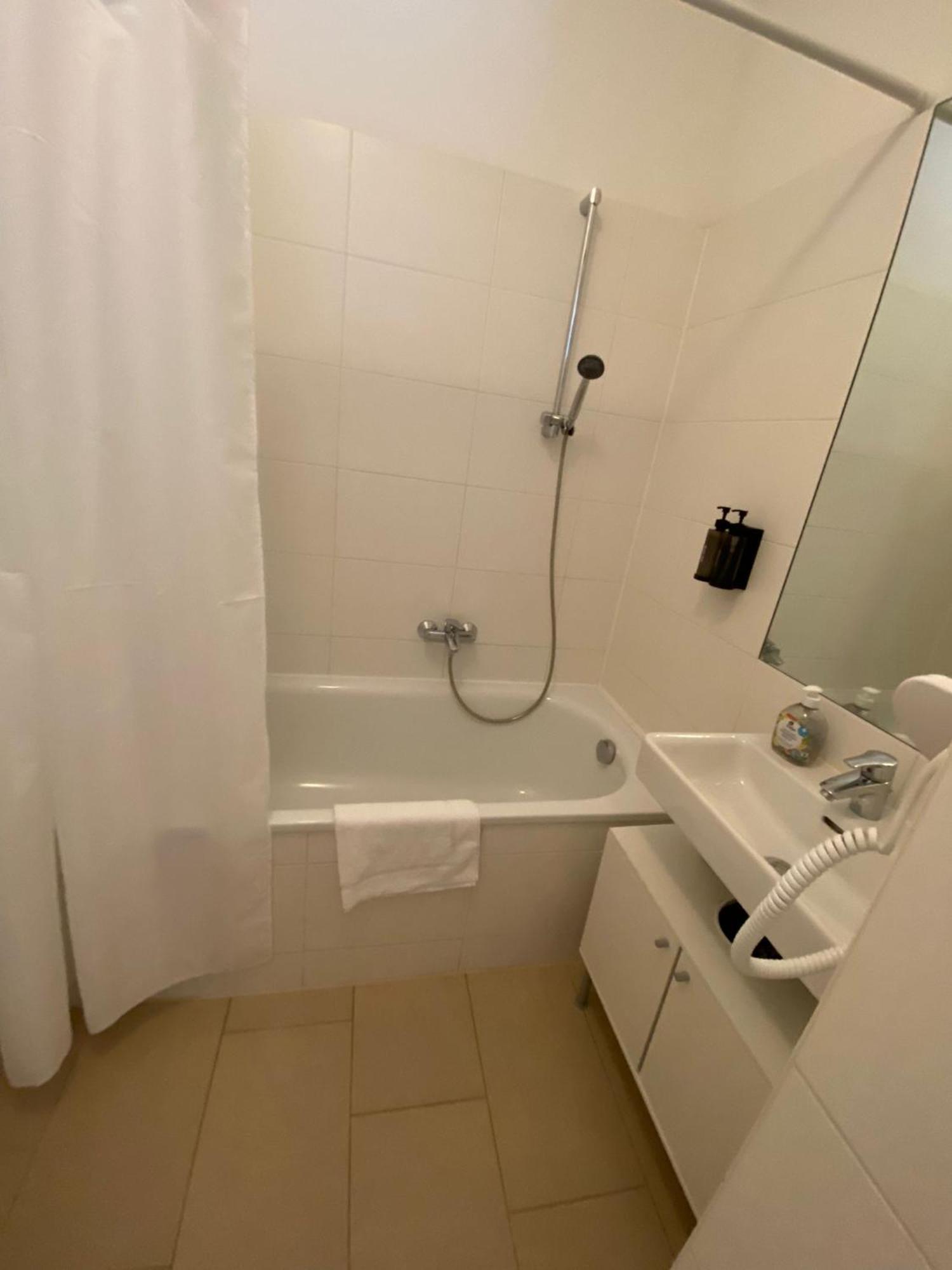 Floridsdorfer Apartment - Free Highspeed-Internet Вена Экстерьер фото